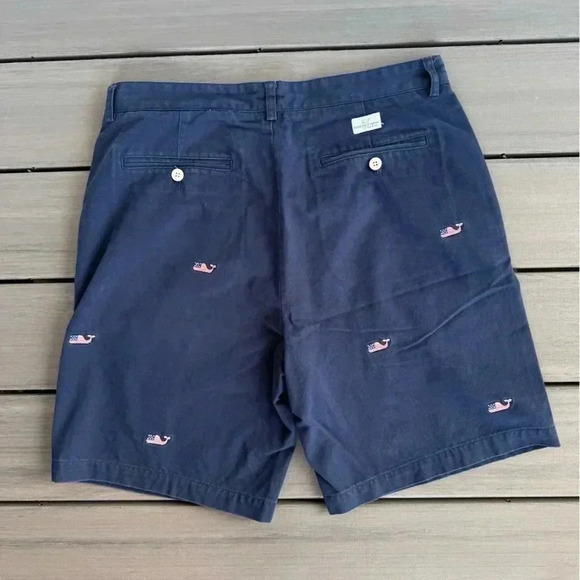 Vineyard Vines Men’s Flag Whale Navy Blue Club Shorts Size 34 Red White Blue USA - Picture 2 of 4